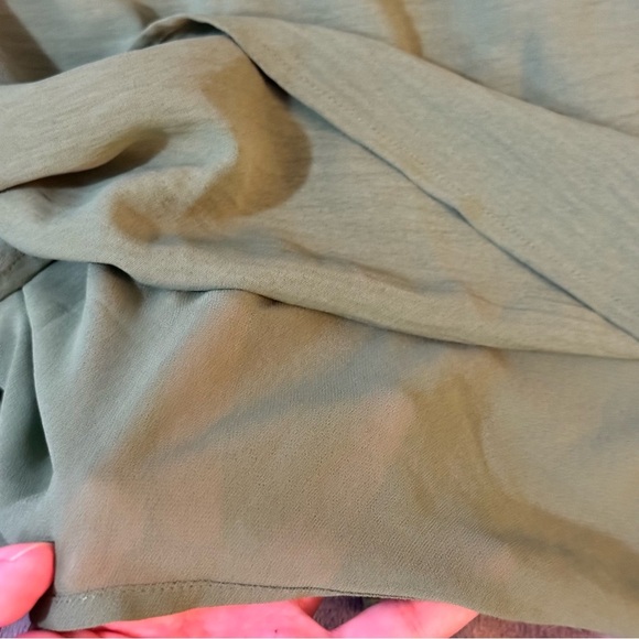 Reitmans Green Tank Top

#1049 - Picture 6 of 7